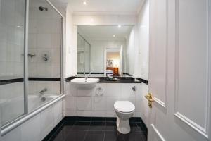 Single Room room in Grange Clarendon Hotel