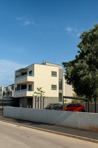 Modern, garden apartment Pula-Vidikovac