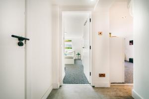 Charming Apartment in the Church near Canary Wharf