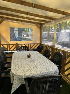 Campings MOBILHHOME 4 a 6 personnes TERRASSE couverte : photos des chambres