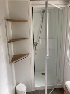 Campings MOBILHHOME 4 a 6 personnes TERRASSE couverte : photos des chambres