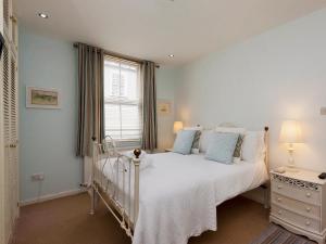 Snugglers Cove Apt 2