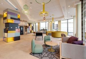 Hotels B&B HOTEL Lille Lillenium Eurasante : photos des chambres