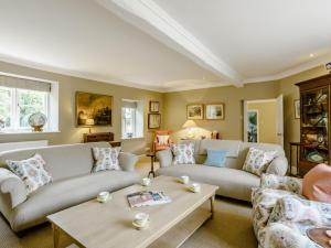5 Bed in Sherborne 79062