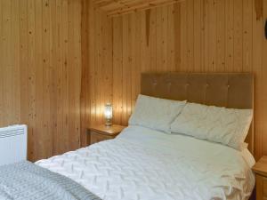 Shepherds Hut 2 At Laddingford - Uk32534