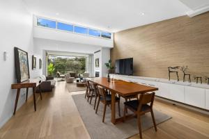 Walk to Waves - Bronte Stay