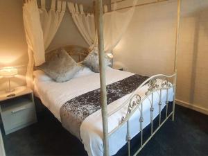 Rosecraddoc Manor - Coachmans