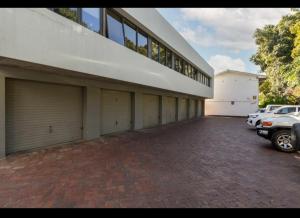 Merweda Wag-n-Bietjie on Dorp Street