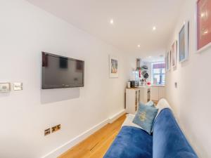 Town Square Apartment - Uk45611