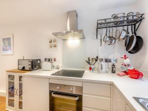 Town Square Apartment - Uk45611