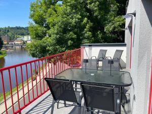 Riverside Apts - kola v ceně-free bikes, Greenway Jizera