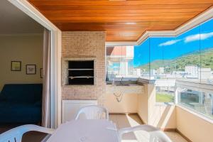 Praia de Palmas 400m do mar, perto do comércio - 0198