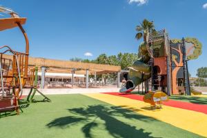 Maisons de vacances Camping La Yole : Mobile Home