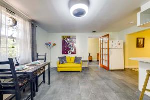 5 Mi to Surfside Beach Peaceful Miami Bungalow!