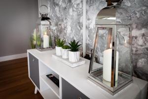 2 Bed 2 Bath in Central MK, Free Parking, Smart TV