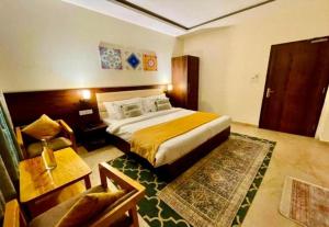 The Shore Travelista