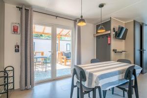 Maisons de vacances Camping La Yole : photos des chambres