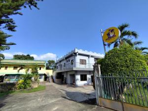 Camp Pihak Paradise Inn