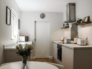 Dinas Lodge - Uk47607