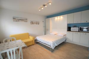 Appartement avec piscine et accès direct à la mer