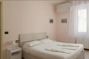I-Host Apartment - Della Torre 32