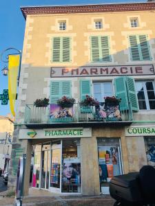 Villas Gite Coccinelle in the medieval town of Confolens : photos des chambres