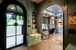 Abode Sauvage