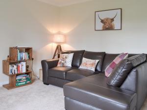 6 Elm Court