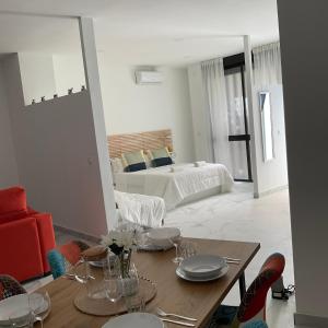 Estudio céntrico, a pie de calle