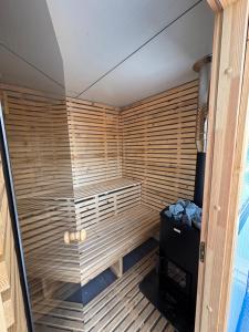 Marský Vlk - zážitkový houseboat a wellness