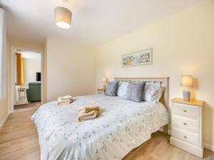 Oaks - Uk47372