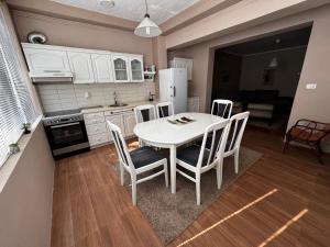 Apartment 59