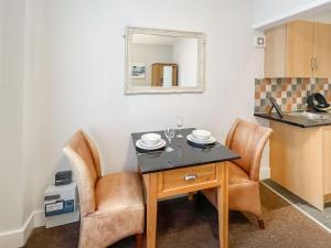 Pier View Apartment 1 - Uk48503