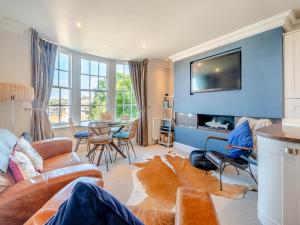 Driftwood At Whitehall