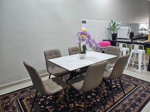 Nurs Homestay 2