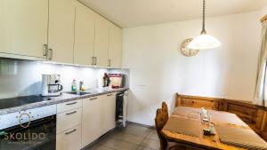 Chalet Hendema, Ernen