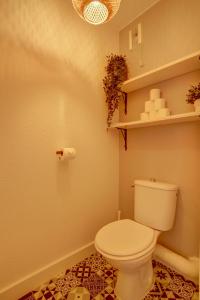 Appartements La Campagne Romantique - avec entree autonome, clim neuve, parking prive & sa piscine ! - : photos des chambres
