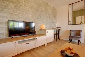 Appartements La Campagne Romantique - avec entree autonome, clim neuve, parking prive & sa piscine ! - : photos des chambres