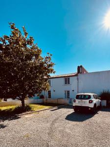 Appartements Les Apparts de Charly-Superbe duplex dans un hotel particulier, parking prive gratuit : photos des chambres