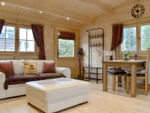 Brook Cottage - Uk12643