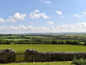 Round House - Uk12083