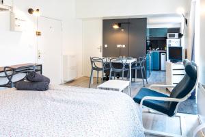 Appartements Le Petit Jardin - Charmant studio pour 2 personnes centre historique : photos des chambres