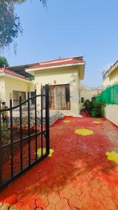 V Square Villa