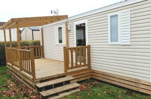 Mobilhome avec terrasse couverte à 800 m de la plage