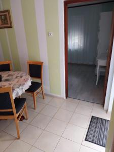 Apartments with parking spaces nska, Krk - 23196