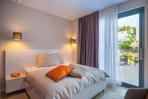 Seaside luxury villa with a swimming pool Okrug Gornji, Ciovo - 24340