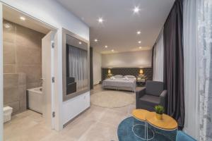 Seaside luxury villa with a swimming pool Trogir - 24341