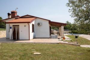 Family friendly house with a swimming pool Rovinjsko Selo, Rovinj - 24401