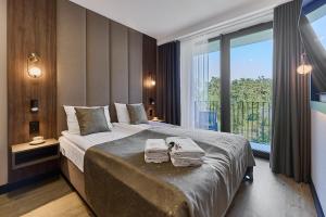 Golden Hour Apartments- Loft H 214