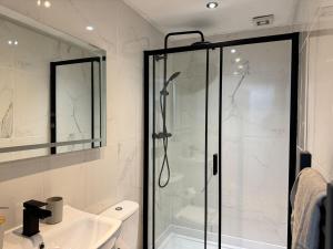 6B 3Bath - Free Parking - TVs In EVERY Room